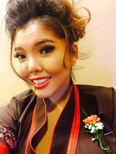 Дуучин Нарагийн “Мартын 8”-ны гоёл